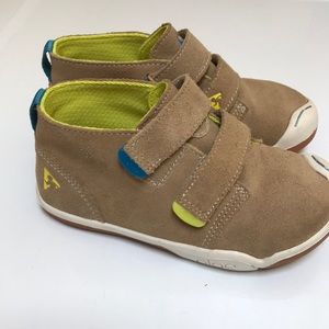 Boys PLAE sneakers